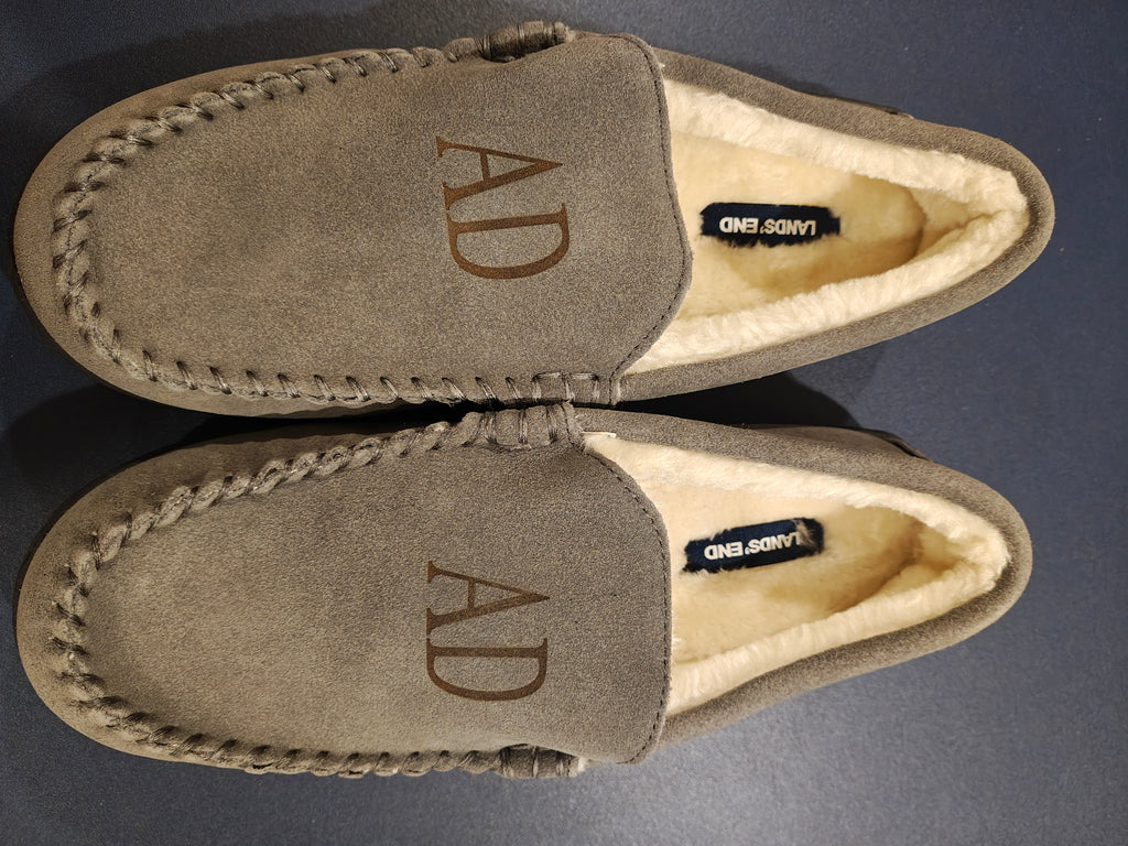 Lands' End Men's Fuzzy Lined Suede Moccasin Slippers Monogrammed AD - Size 10
