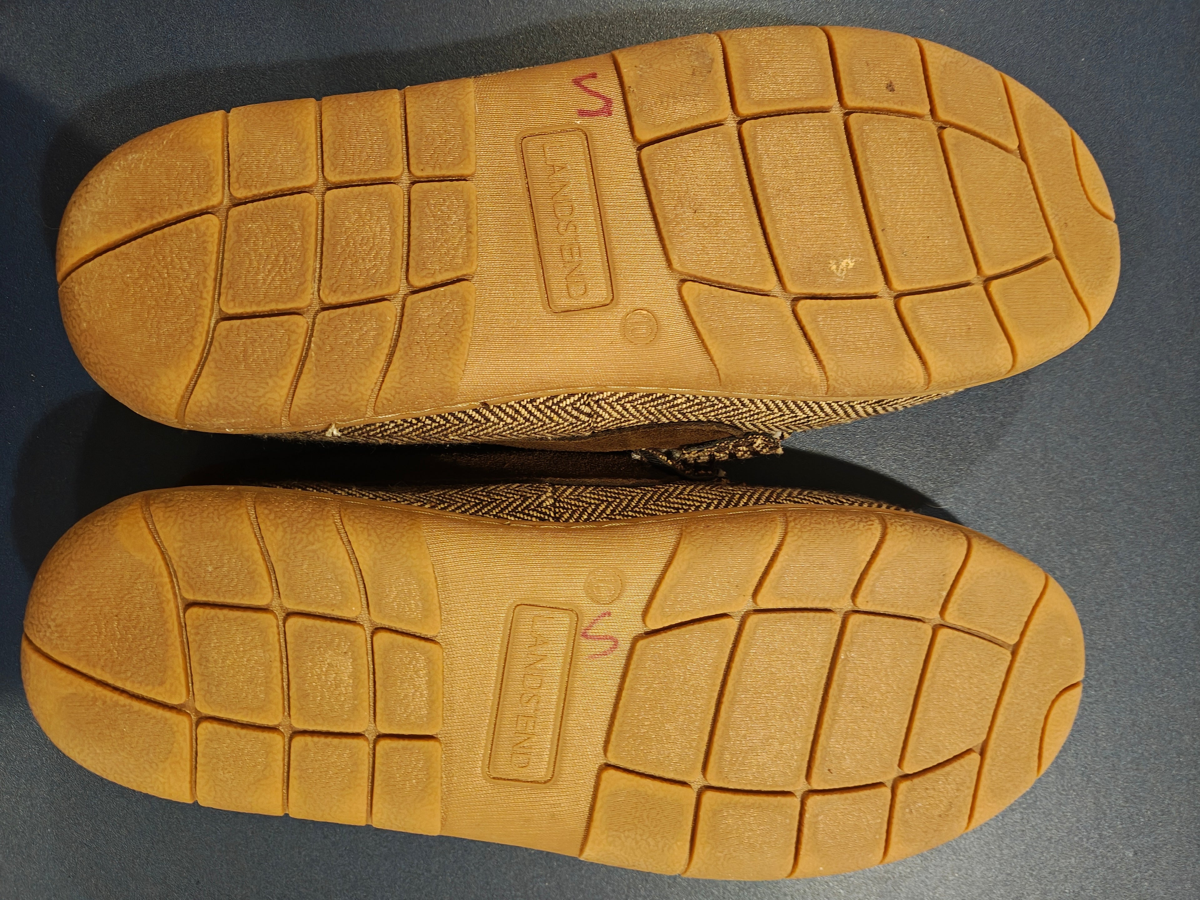 Lands' End Men's Fuzzy Lined Suede Moccasin Slippers Monogrammed N - Size 10