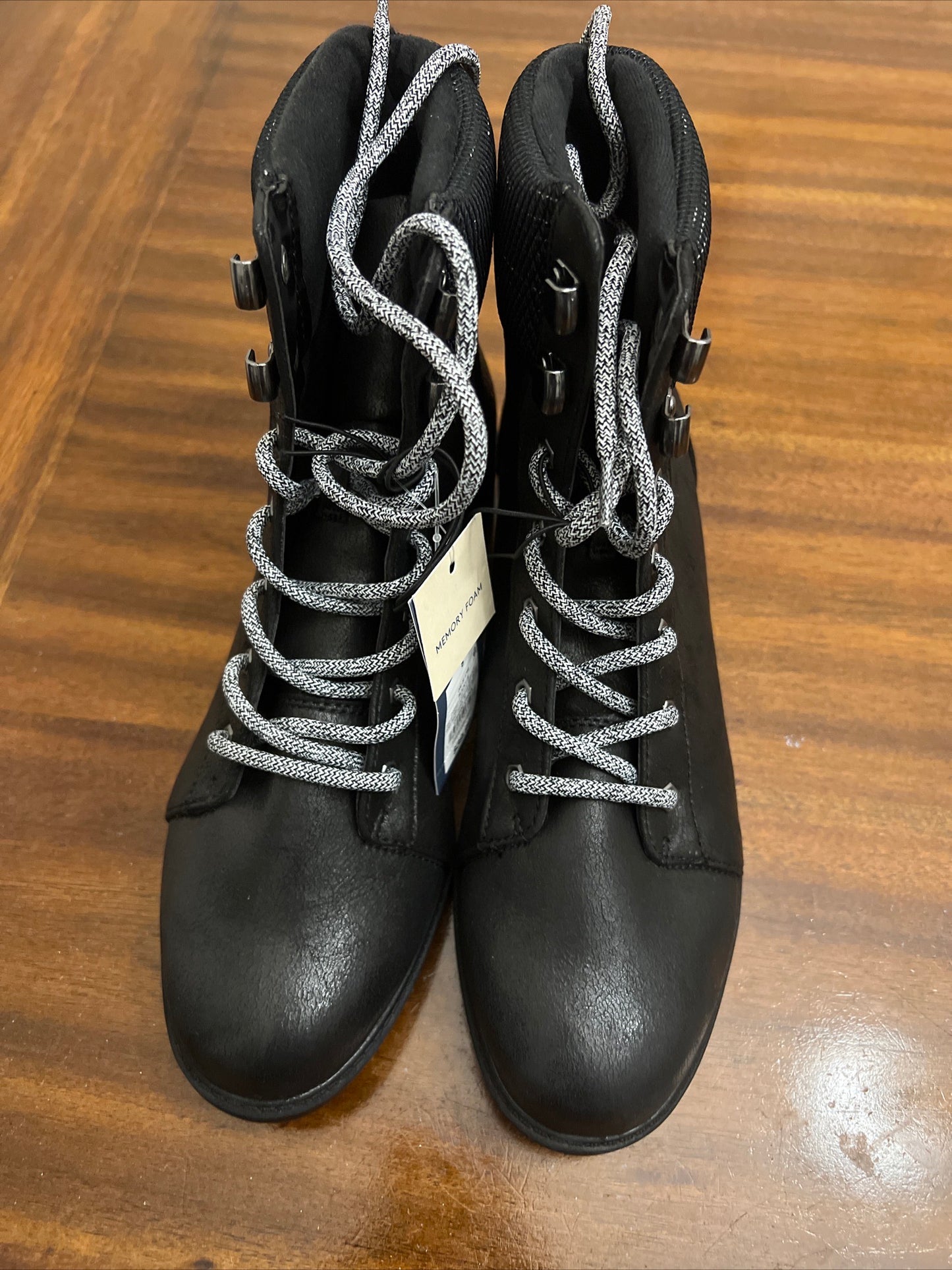 Women's Lue Lace-Up Hiking Boots