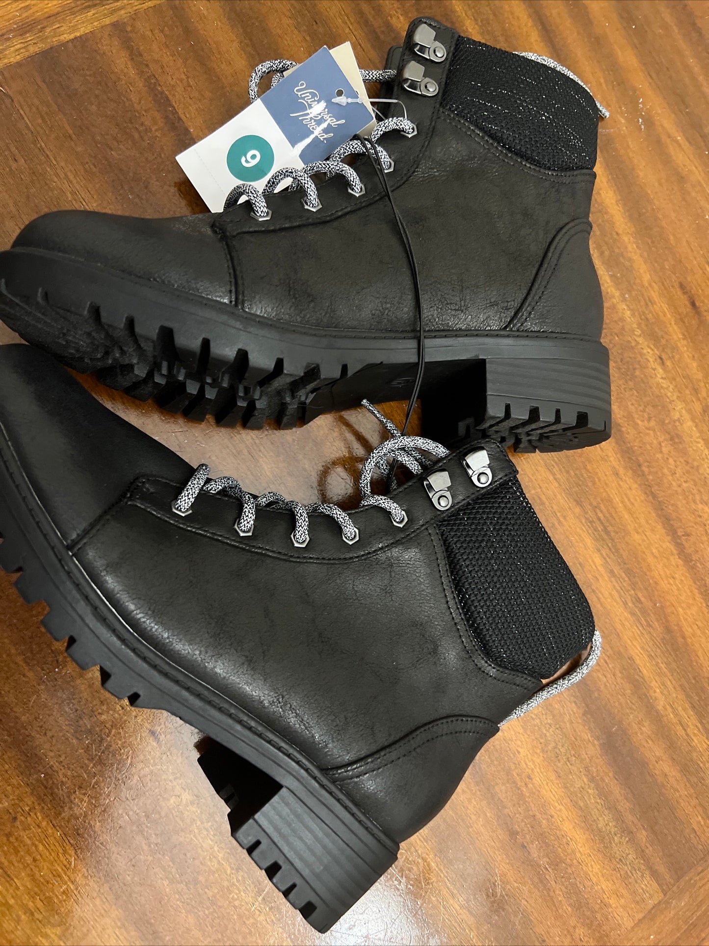 Women's Lue Lace-Up Hiking Boots