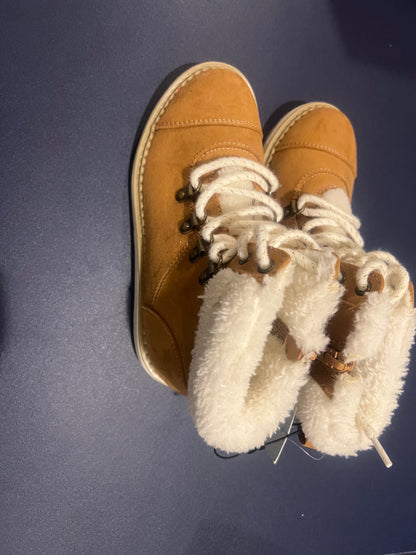 Cat & Jack Girl's-Rayne Zipper Slip-On Winter Shearling Style Cognac Boots - size 1