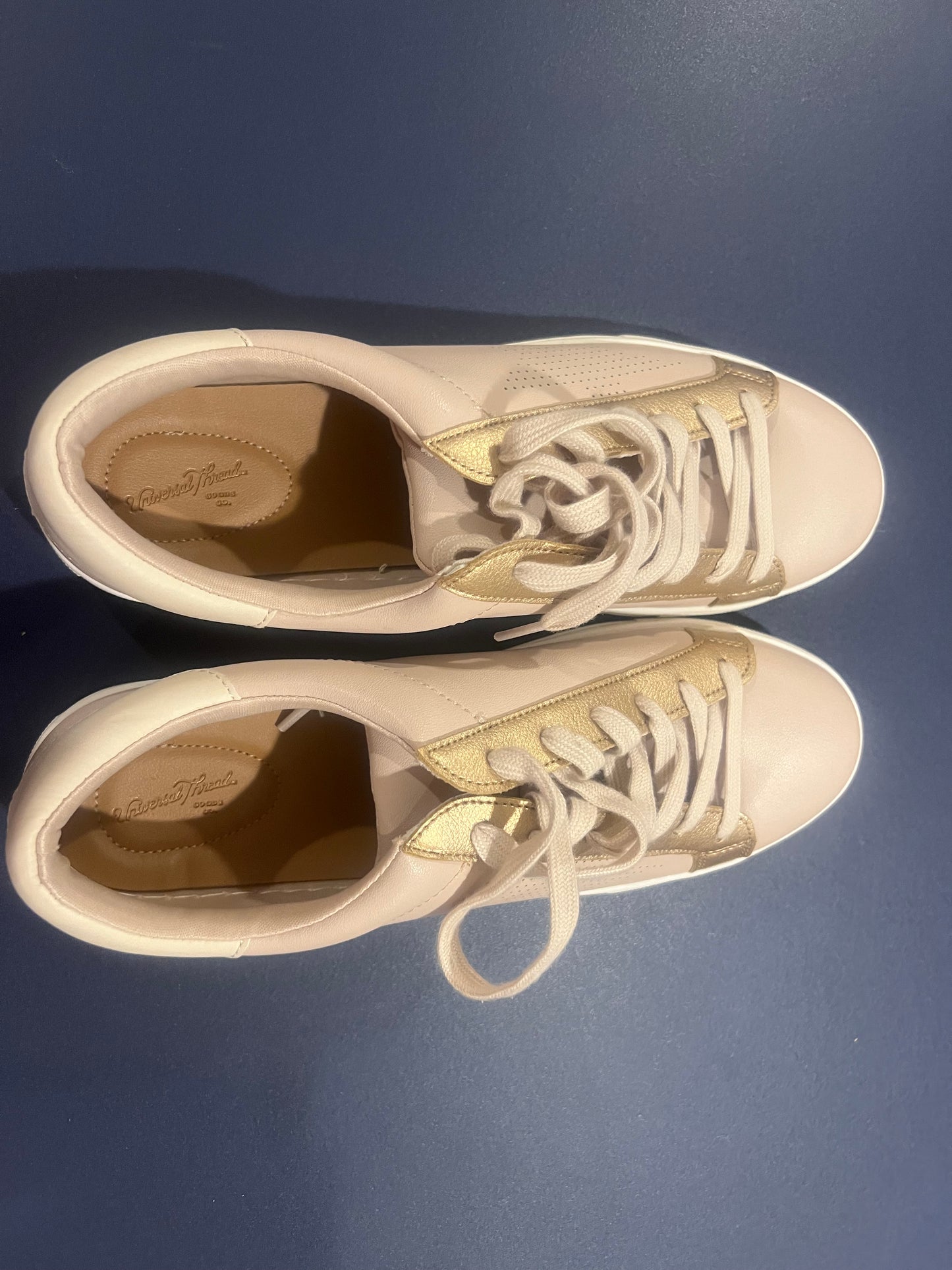 Universal Thread Women's Rose Gold Beige Sneakers - 11